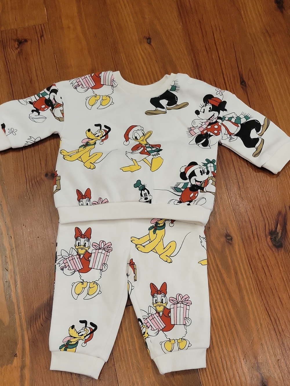 Primark White Kids Pajama Set with Disney Characters and Yellow Accents